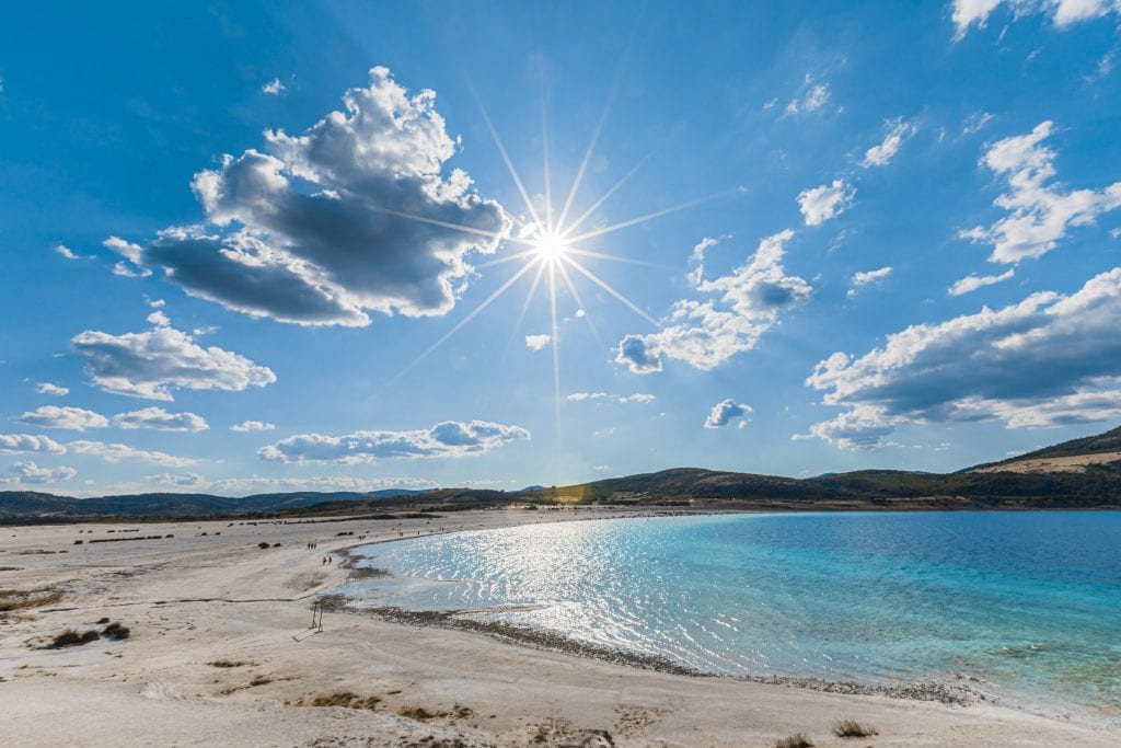 the-lake-on-the-raft-5073467-1024x683-1